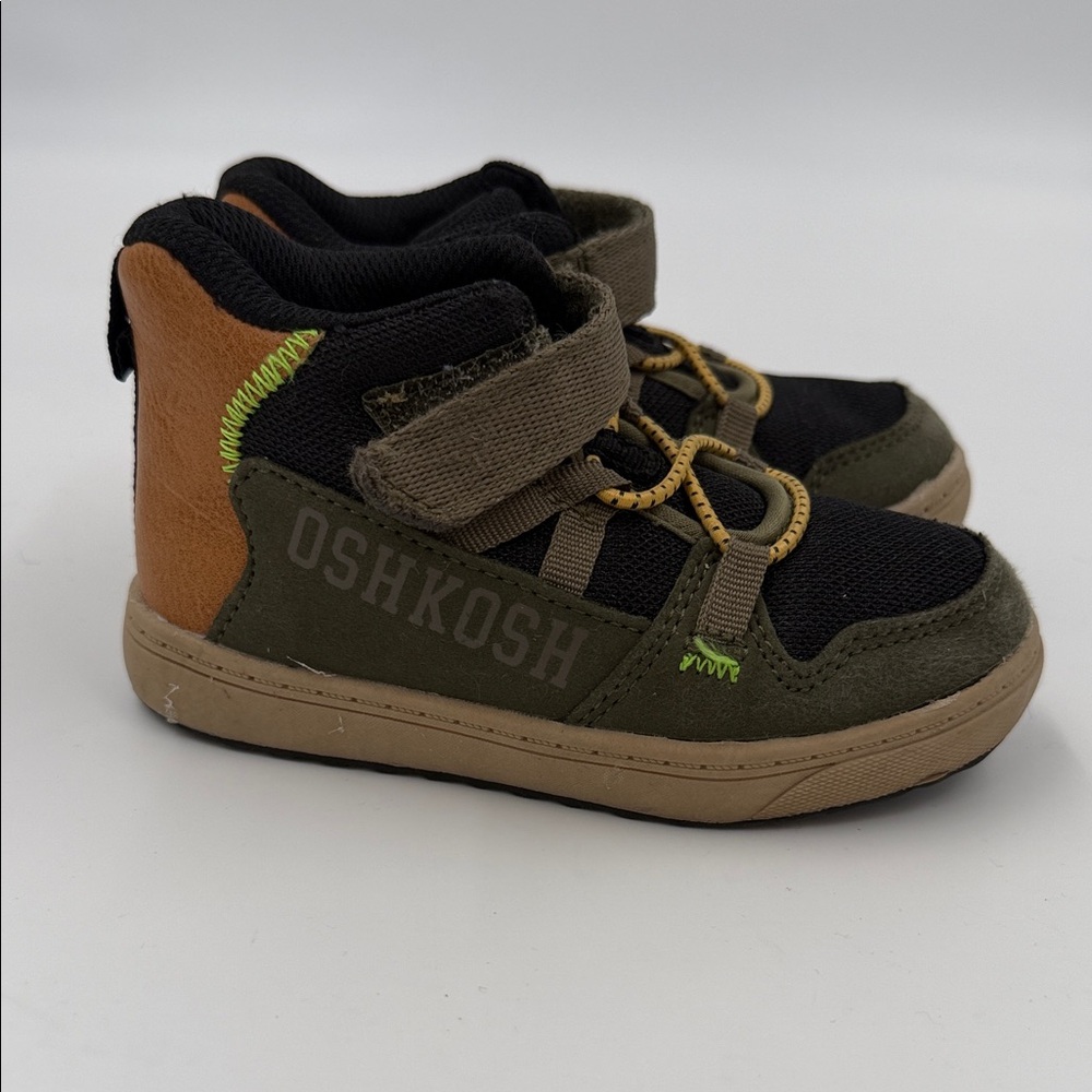 OshKosh B'gosh Kids Black and Tan Sneakers